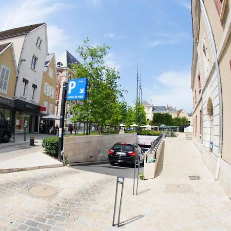 Coeur De Ville, Calme, Spacieux,Parking Et Wifi ! Chartres Buitenkant foto